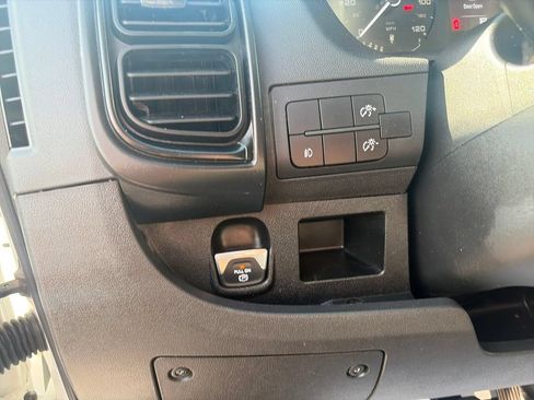Used 2025 RAM ProMaster 3500 w/ Convenience Group FWD image 31