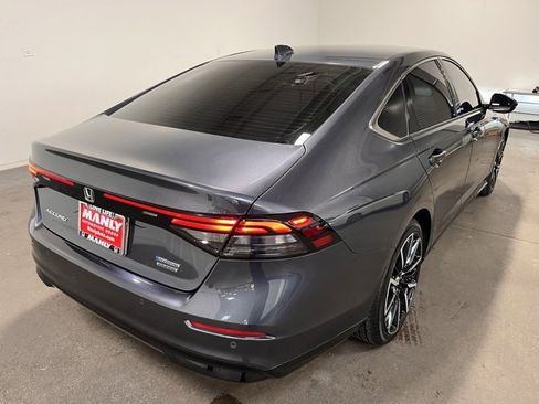 Used 2023 Honda Accord Touring image 3