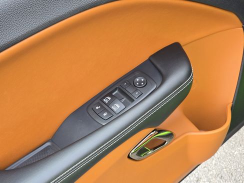 Used 2017 Dodge Challenger SRT Hellcat image 29