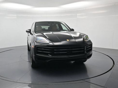 Certified 2026 Porsche Cayenne AWD/4WD image 33