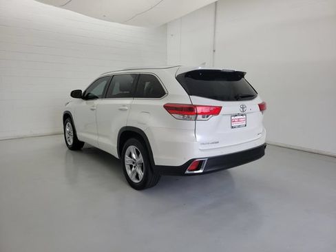Used 2018 Toyota Highlander Limited FWD image 7