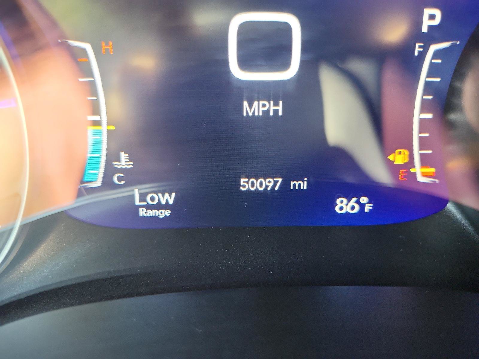 Used 2025 Chrysler Pacifica Limited FWD image 23