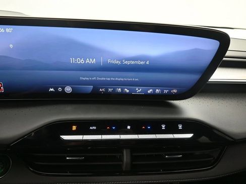 Used 2025 Buick Enclave Avenir w/ Trailering Package, 5000 lbs. FWD image 14