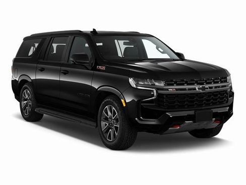 Used 2025 Chevrolet Suburban Z71 image 1