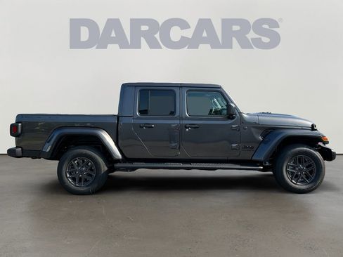 New 2025 Jeep Gladiator Sport image 8