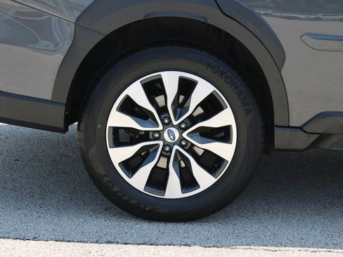 Certified 2023 Subaru Outback Limited image 31