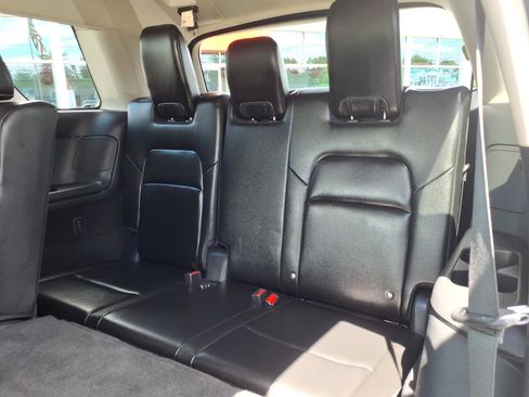 Used 2024 Nissan Pathfinder SL AWD/4WD image 22