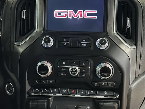 Used 2021 GMC Sierra 1500 Denali w/ Technology Package AWD/4WD image 19