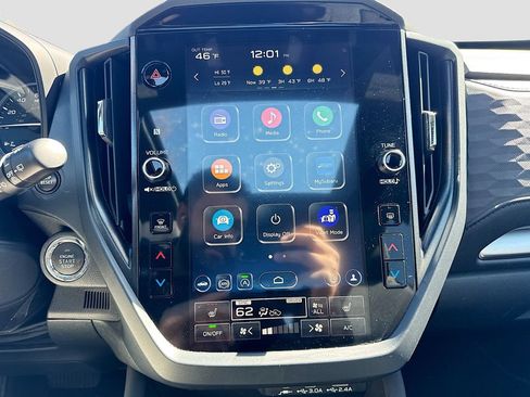 Used 2025 Subaru Forester Premium image 15