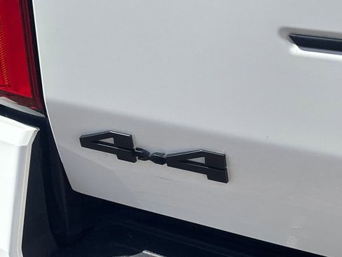 Used 2024 Toyota Tacoma TRD Off-Road image 31