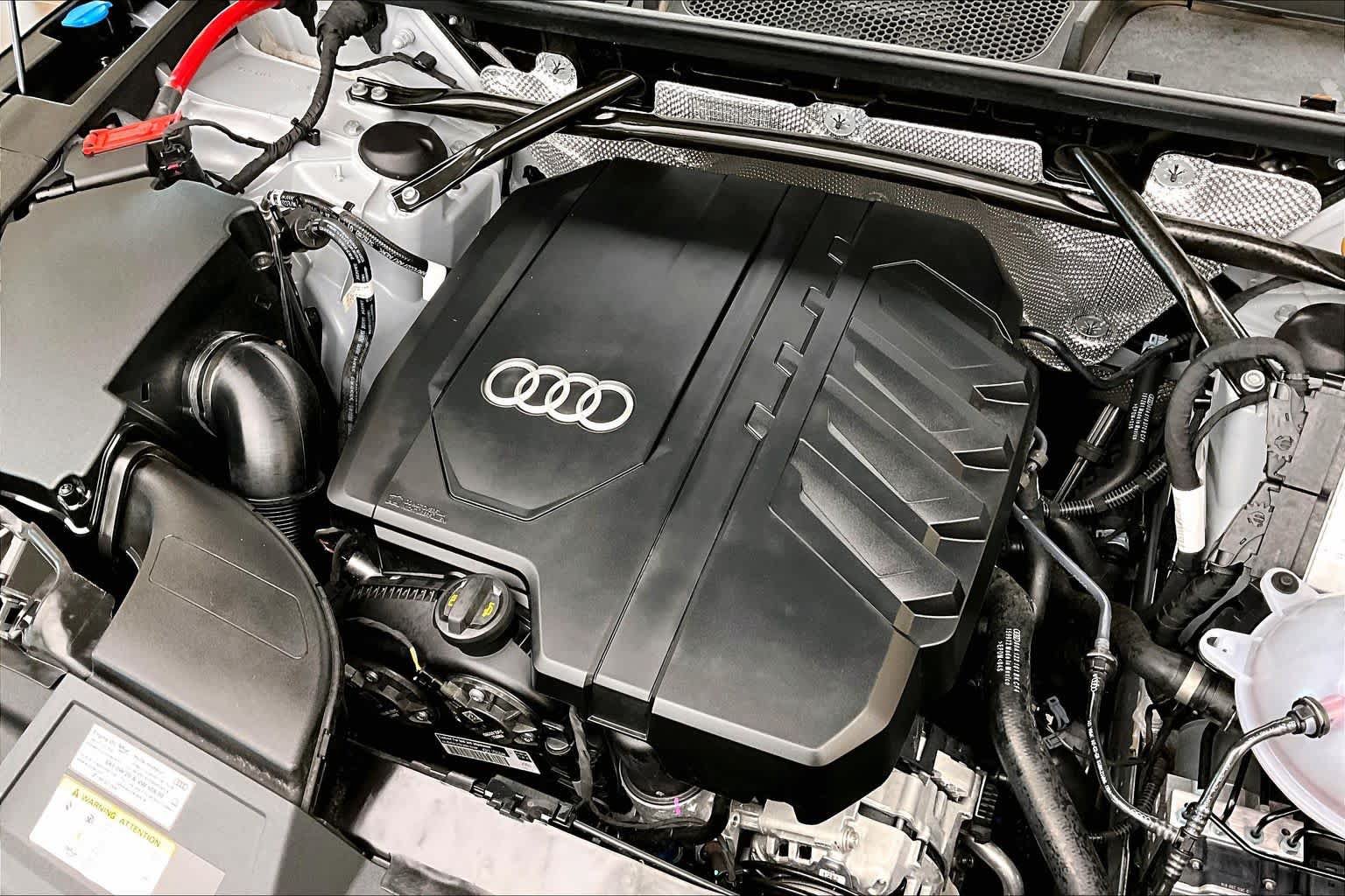 Certified 2025 Audi Q5 2.0T Premium Plus w/ Premium Plus Package AWD/4WD image 31