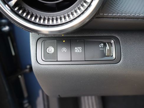 New 2027 Chevrolet Equinox LT FWD image 16