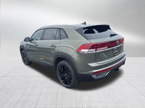 New 2026 Volkswagen Atlas Cross Sport SE image 3