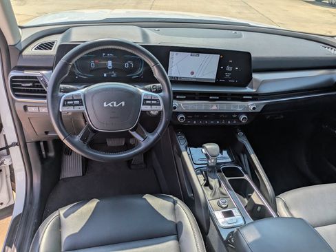 Used 2025 Kia Telluride S FWD image 11