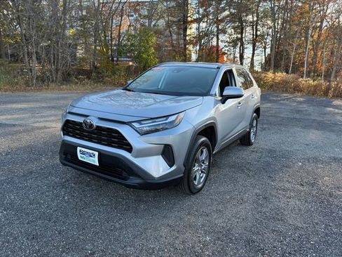 Used 2024 Toyota RAV4 XLE image 14