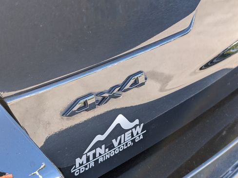 Used 2025 Jeep Grand Cherokee L Altitude AWD/4WD image 27