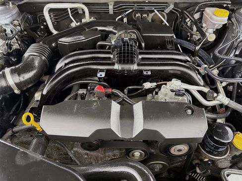 Used 2017 Subaru Outback 2.5i Premium image 28