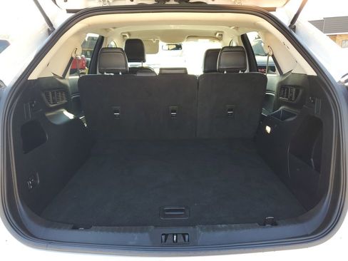 Used 2023 Ford Edge SEL image 7