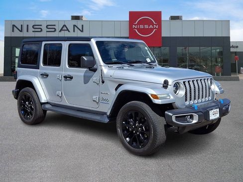 Used 2023 Jeep Wrangler Unlimited Sahara w/ Cold Weather Group AWD/4WD image 1