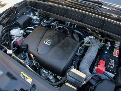 Certified 2022 Toyota Highlander XSE image 30