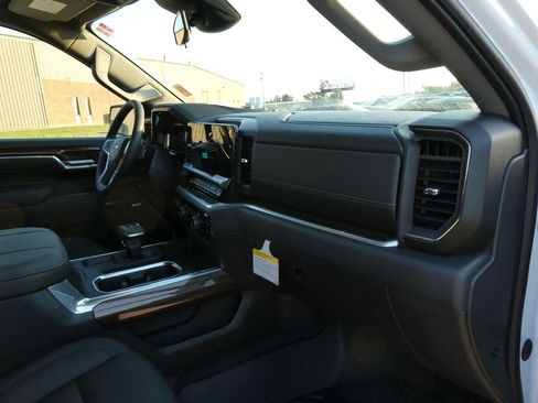 New 2026 Chevrolet Silverado 1500 LT Trail Boss w/ LT Trail Boss Premium Package AWD/4WD image 14