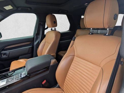Used 2020 Land Rover Discovery HSE AWD/4WD image 10