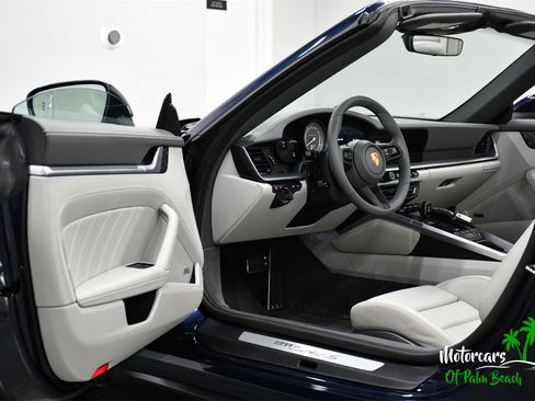 Used 2022 Porsche 911 Turbo S image 21