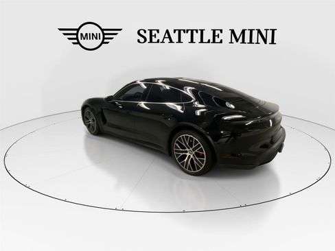 Used 2022 Porsche Taycan 4S image 8