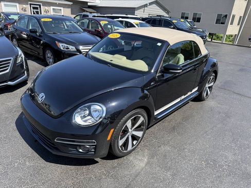 Used 2015 Volkswagen Beetle R-Line FWD image 2