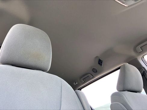 Used 2019 Toyota Sienna L image 14