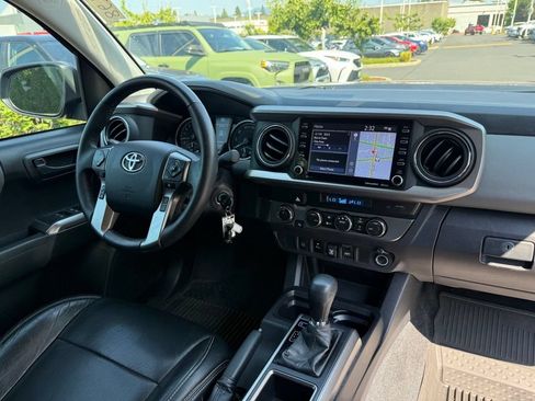 Certified 2021 Toyota Tacoma SR5 AWD/4WD image 21