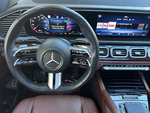Certified 2024 Mercedes-Benz GLS 450 4MATIC image 10