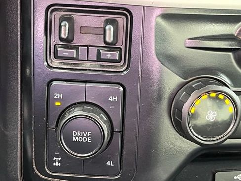 Used 2024 Ford F250 XLT w/ FX4 Off-Road Package AWD/4WD image 36