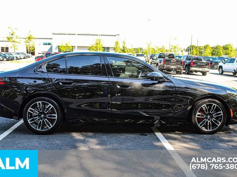 Used 2026 BMW 550e xDrive w/ Premium Package AWD/4WD image 7