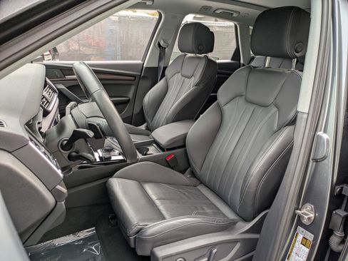 Used 2023 Audi Q5 e Premium w/ Convenience Package image 30