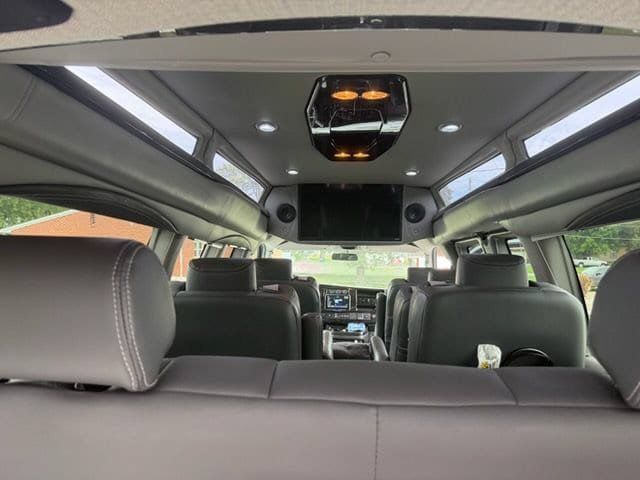 Used 2023 GMC Savana 2500 Extended RWD image 9