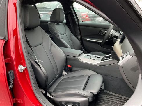 Used 2026 BMW 330i Sedan w/ M Sport Package image 10