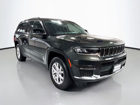 Used 2022 Jeep Grand Cherokee L Limited w/ Trailer Tow Group (B) image 3