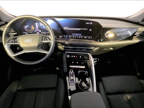 Used 2025 Audi Q5 Premium w/ Premium Plus AWD/4WD image 16