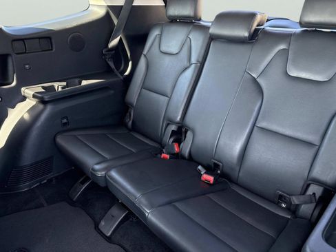 Used 2022 Kia Telluride SX w/ SX Prestige Package image 19