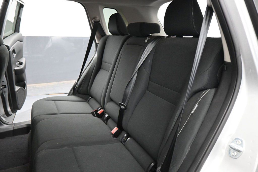 Used 2024 Nissan Rogue S AWD/4WD image 15
