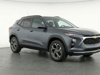 Used 2025 Chevrolet Trax LT