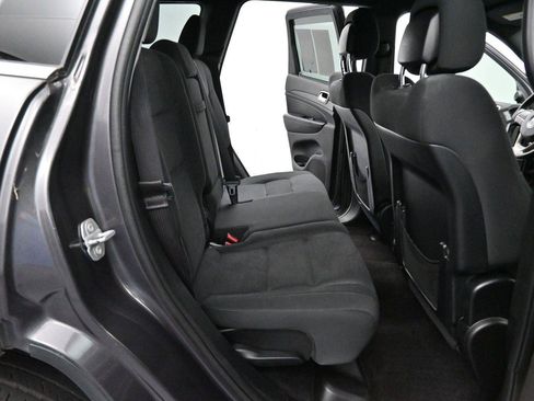 Used 2016 Jeep Grand Cherokee Laredo w/ Quick Order Package 23E RWD image 27