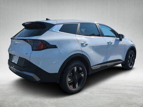 New 2026 Kia Sportage LX image 3
