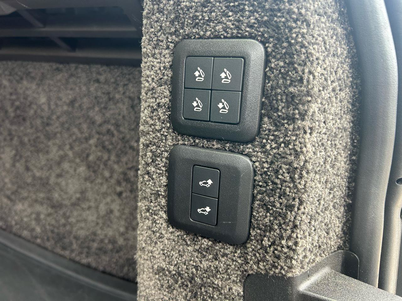 Used 2018 Land Rover Range Rover HSE AWD/4WD image 23