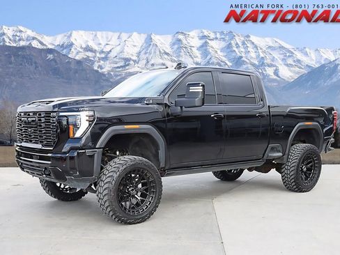 Used 2024 GMC Sierra 3500 Denali w/ Denali Reserve Package AWD/4WD image 1