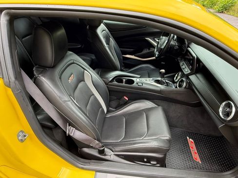 Used 2017 Chevrolet Camaro SS RWD image 20