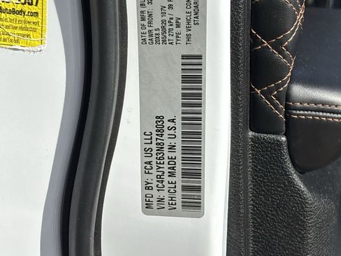 Used 2022 Jeep Grand Cherokee Summit w/ Advanced Protech Group IV image 34