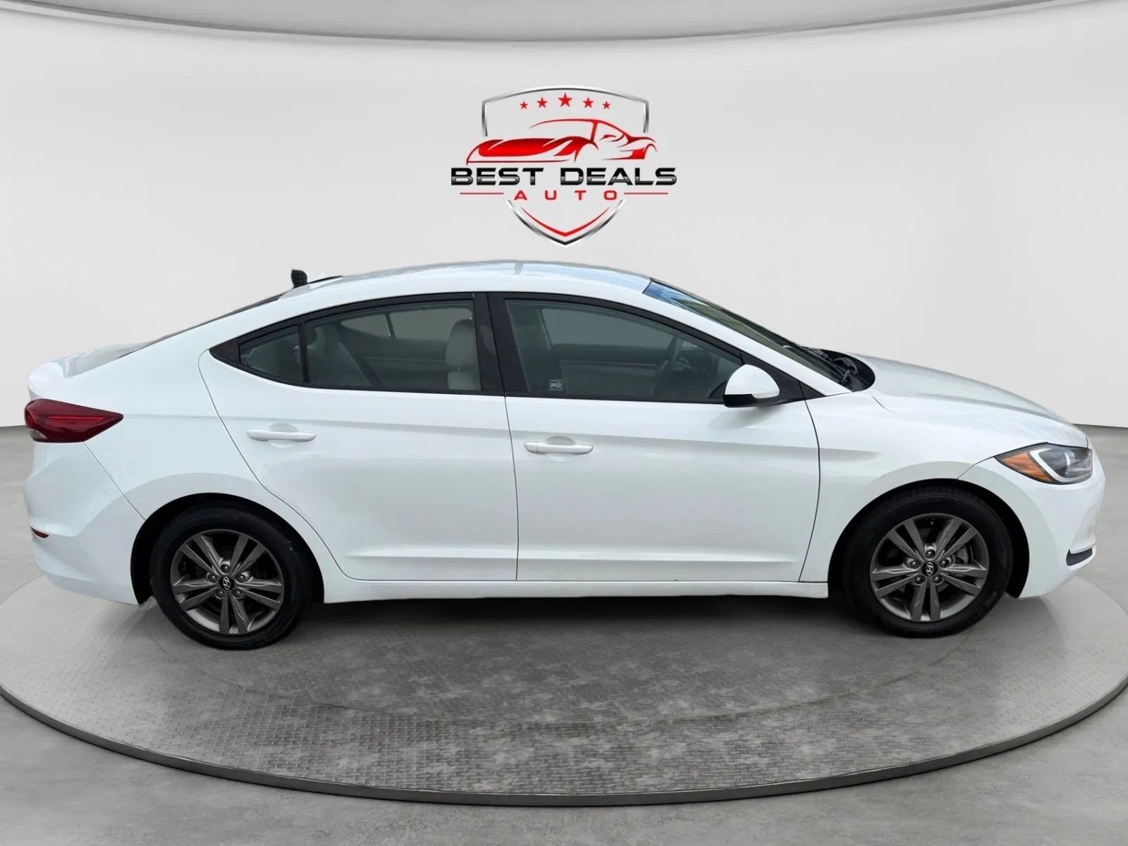 Used 2017 Hyundai Elantra SE FWD image 6