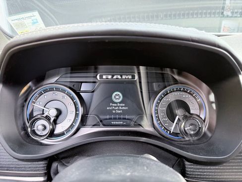 Used 2019 RAM 1500 Limited image 16